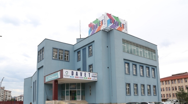 DAVET'İN KAPILARI HERKESE AÇIK
