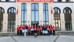 VALİ EROL'DAN "TEKNOFEST AKDENİZ"DE DERECEYE GİREN ÖĞRENCİLERE TEBRİK