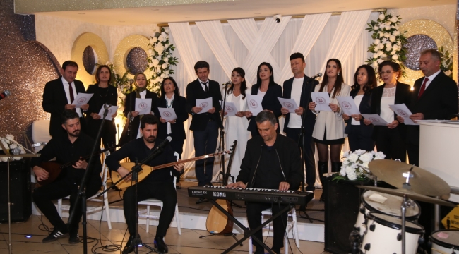 ŞEHİT FATİH EFİLOĞLU'NDAN UNUTULMAZ "YÜREKTEN ESİNTİLER" GECESİ