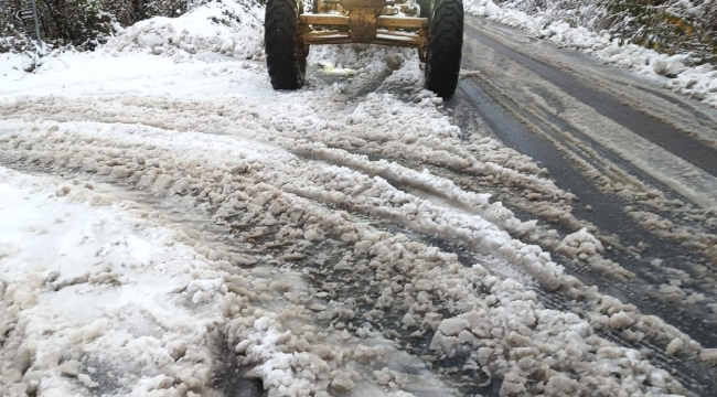 ÜNYE BELEDİYESİ KARLA MÜCADELE EKİPLERİ GÖREV BAŞINDA