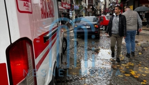 ÜNYE'DE YAYAYA OTOMOBİL ÇARPTI