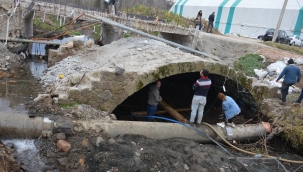 ÜNYE'DE YOL ÇALIŞMALARINDA BULUNAN TARİHİ TAŞ KÖPRÜ RESTORE EDİLECEK