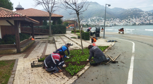 DALGALARIN VERDİĞİ TAHRİBAT ONARILIYOR