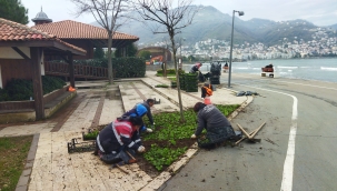 DALGALARIN VERDİĞİ TAHRİBAT ONARILIYOR
