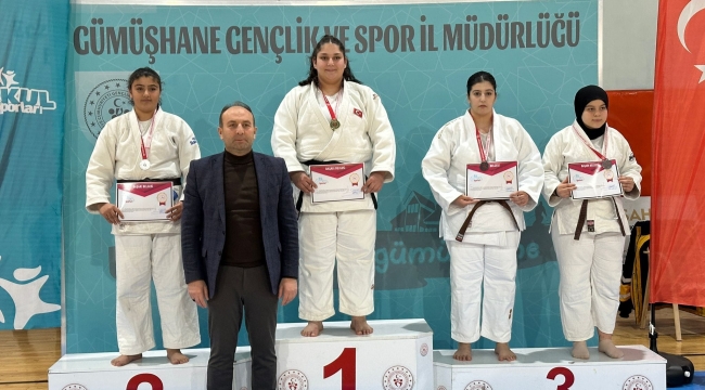 ORDULU JUDOCULARDAN GÜMÜŞHANE'DE MADALYA YAĞMURU