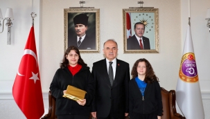VALİ EROL'DAN DERECEYE GİREN ÖĞRENCİLERE KUTLAMA