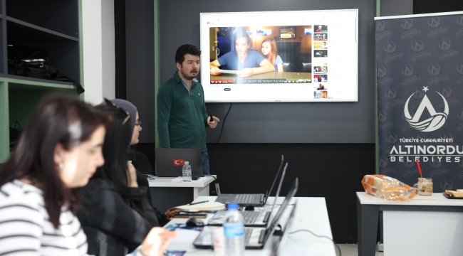 Altınordu'da Uygulamalı Yapay Zeka Metin Araçları Eğitimi 