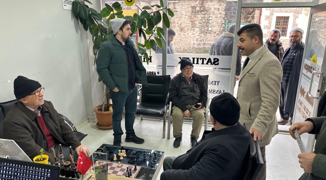 Başkan Üstündağ'dan Çamurlu Esnafına Ziyaret
