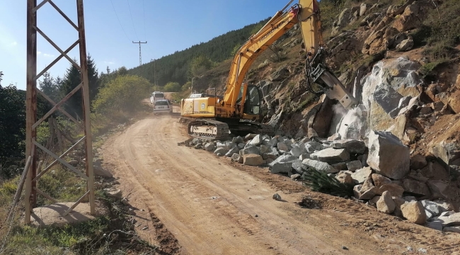 Büyükşehir Yol Çalışmalarına Devam Ediyor