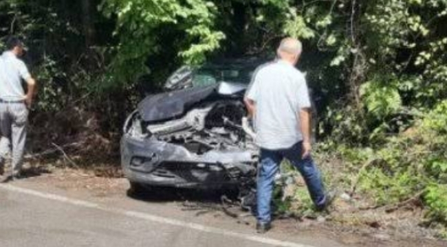 Kaygan Yol Kazaya Yol Açtı 