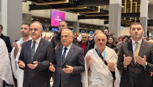 Umre Kafilesi Dualarla Uğurlandı