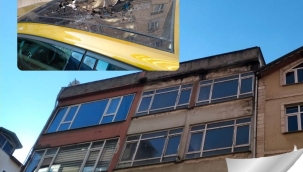 Ünye'de Görünmez Kaza: Park Halindeki Araca Taş Düştü!