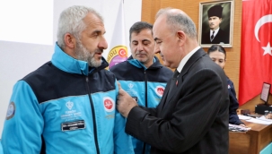 AFAD Tarafından Akredite Edilen Sivil Toplum Arama Kurtarma Ekiplerine Armaları Takıldı