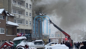 Akkuş'ta 3 Katlı Binada Yangın