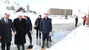 Şanlıtürk, Yanan Otelde İncelemelerde Bulundu