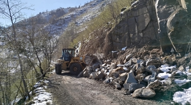 Büyükşehir Heyelan İle Mücadelesini Sürdürüyor
