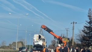 Futbol Kursu Öğrencilerini Taşıyan Minibüs Dere Yatağına Uçtu
