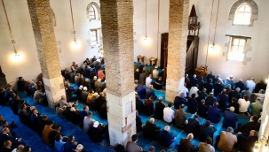 Tarihi Eski Pazar Camii İbadete Açıldı