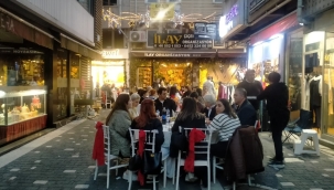 Ünye Orta Çarşı'da İftar Geleneği Bozulmadı