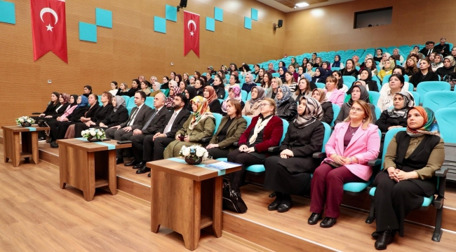 Vali Erol, Kadın Personellerin 8 Mart Dünya Kadınlar Günü'nü Kutladı