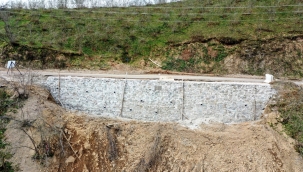 Yollar Taş Duvarla Güvende