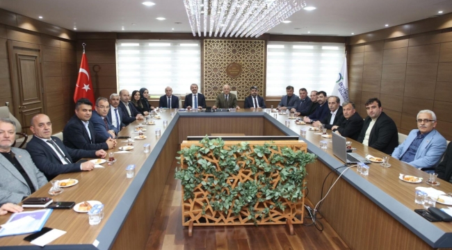 Akkuş Heyeti Büyükşehir'de