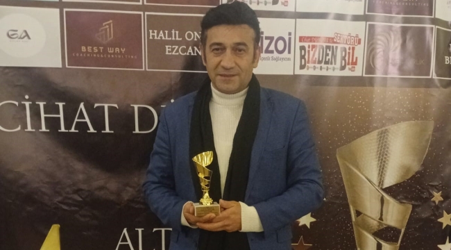 Ordulu Engin'e Bursa'da "Yılın En Başarılı Yönetmeni" Ödülü