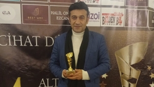Ordulu Engin'e Bursa'da "Yılın En Başarılı Yönetmeni" Ödülü