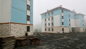 Vali Erol, Aybastı Afet Konutlarında İncelemede Bulundu