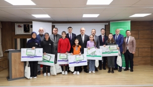 Vali Erol, "Sağlıklı Nesil, Sağlıklı Gelecek" Yarışmasının Ödül Törenine Katıldı