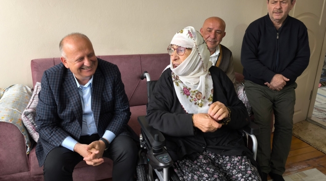 Yürüme Güçlüğü Çeken Vatandaş Akülü Sandalyesine Kavuştu