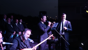 Canik Okulları'ndan Muhteşem 19 Mayıs ve 42. Kuruluş Yıldönümü Kutlaması