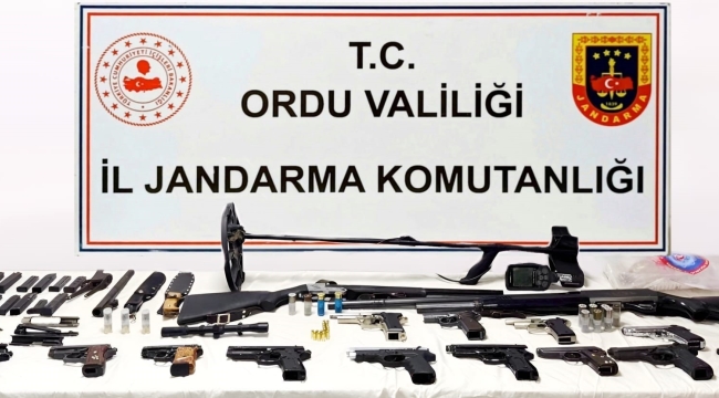 Jandarma'dan Akkuş'ta "Silah Kaçakçılığı" Operasyonu