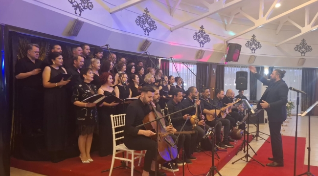 Ünye'de Öğretmenlerden Şiirin Diliyle Türkü Gecesi