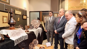 Vali Erol, "Emeğin Renkleri" Adlı Serginin Açılışına Katıldı