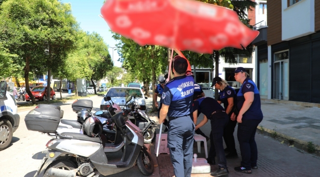 Büyükşehir Zabıtası Kaldırım İşgaline Göz Açtırmıyor!