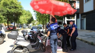 Büyükşehir Zabıtası Kaldırım İşgaline Göz Açtırmıyor!