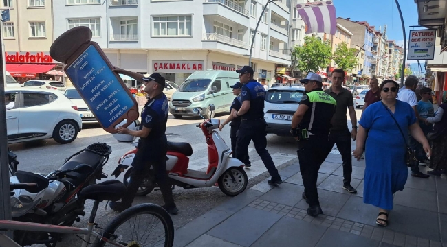 Büyükşehir Zabıtası Kaldırım İşgaline Son Veriyor