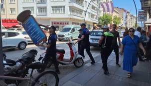 Büyükşehir Zabıtası Kaldırım İşgaline Son Veriyor