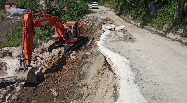 Heyelanda Ulaşıma Kapanan Yollar Açıldı
