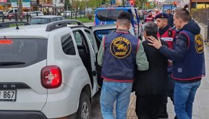 Jandarma 40 Kişiyi Yakaladı, 100 Araç Trafikten Men