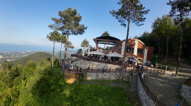 Ünye Kalesi ve Tesisler Bayramda Doldu Taştı