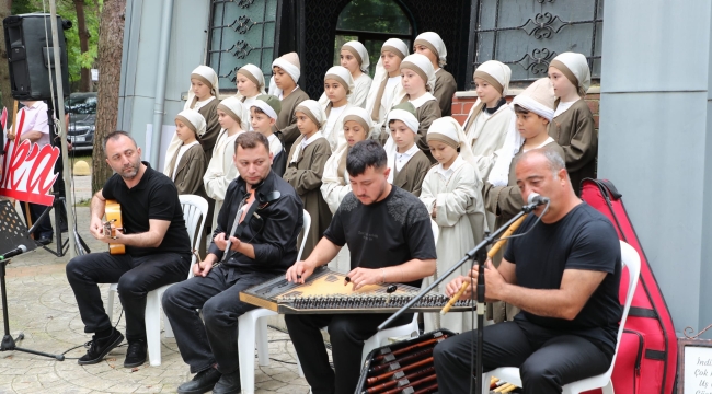 Yunus Emre Ünye'de Anıldı