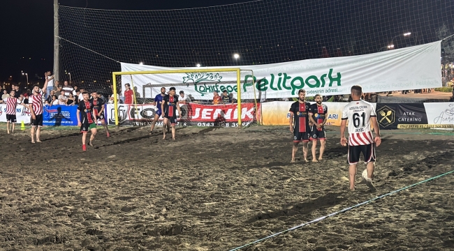 Manyetik Kumda Gece Futbolu Final Yaptı