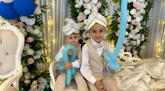 Özkaya (Köroğlu) Ailesinin Oğulları Emir İle Alparslan Sünnet Oldu
