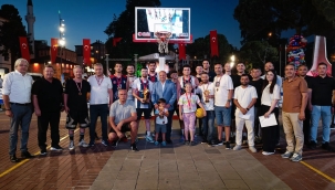 Ünye'de Basketbol ve Voleybol Heyecanı Nefes Kesti