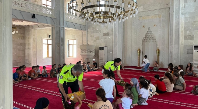Ünye'de Yaz Kur'an Kursu Öğrencilerine Trafik Eğitimi