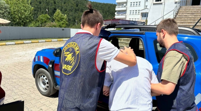 Jandarma Aranan 31 Şüpheliyi Yakaladı