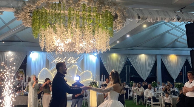 Müge ile Abdulkadir Çifti Dünyaevine Girdi