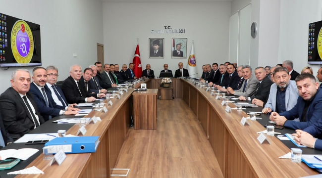 Bakan Yardımcısı Aktaş'ın Başkanlığında, Sahipsiz Sokak Hayvanlarıyla İstişare Toplantısı